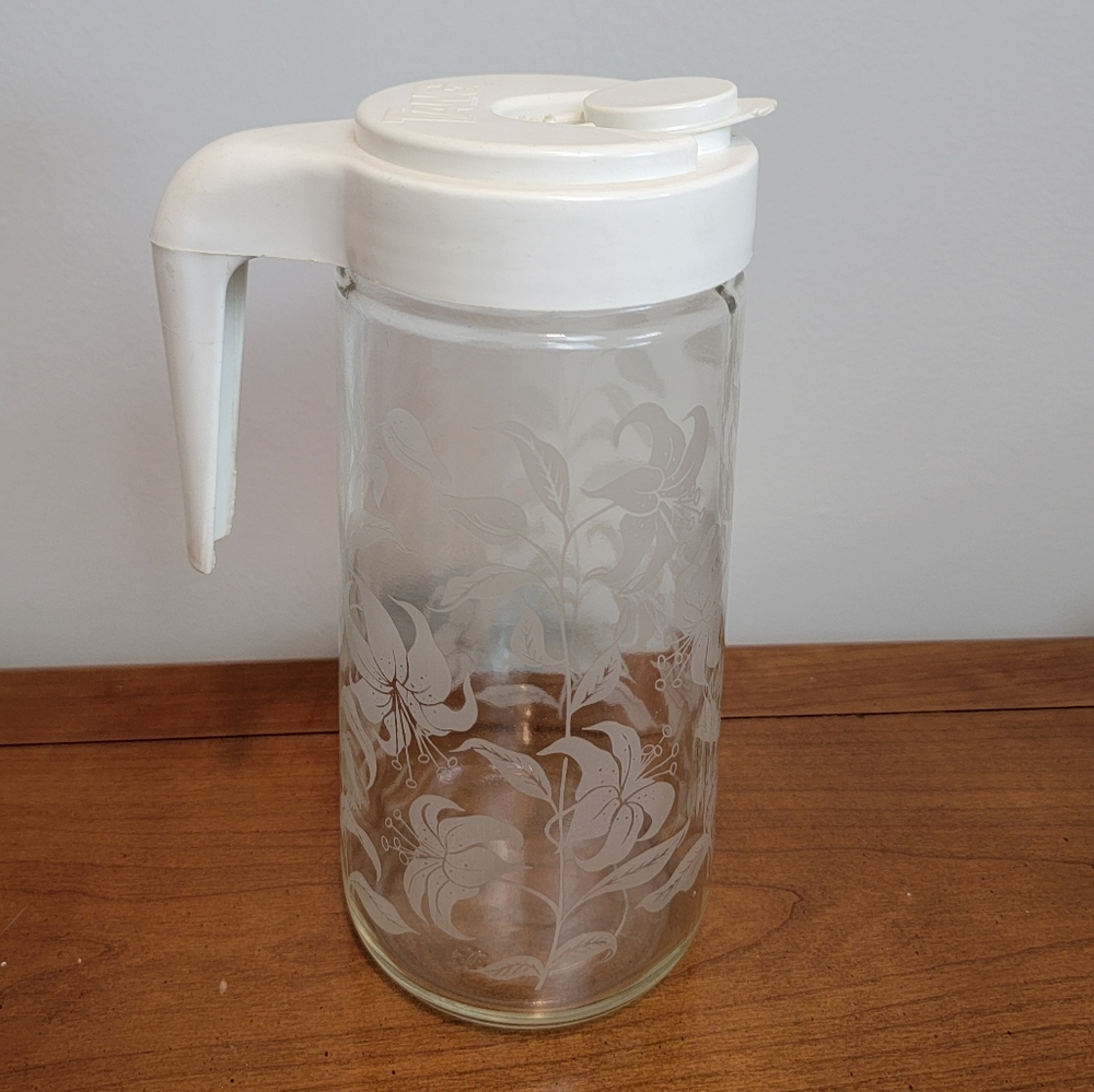Tang White Honeysuckle Etched Floral Glass Decanter Pitcher Anchor‎ & Hocking